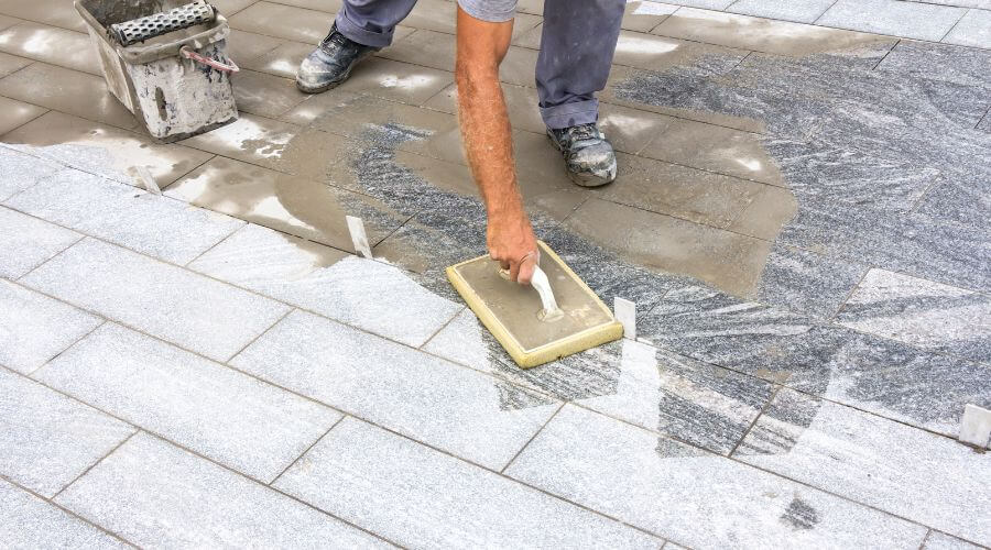 Professional gutter cleaning in Maud, OK
